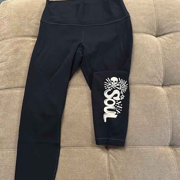 Wunder under lululemon for SoulCycle - Picture 3 of 5